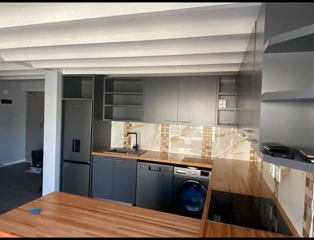 2 BEDROOM APARTMENT FOR SALE IN HOUT BAY CENTRAL